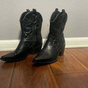 Steve Madden Urban Cowgirl Boots Size 7.5
